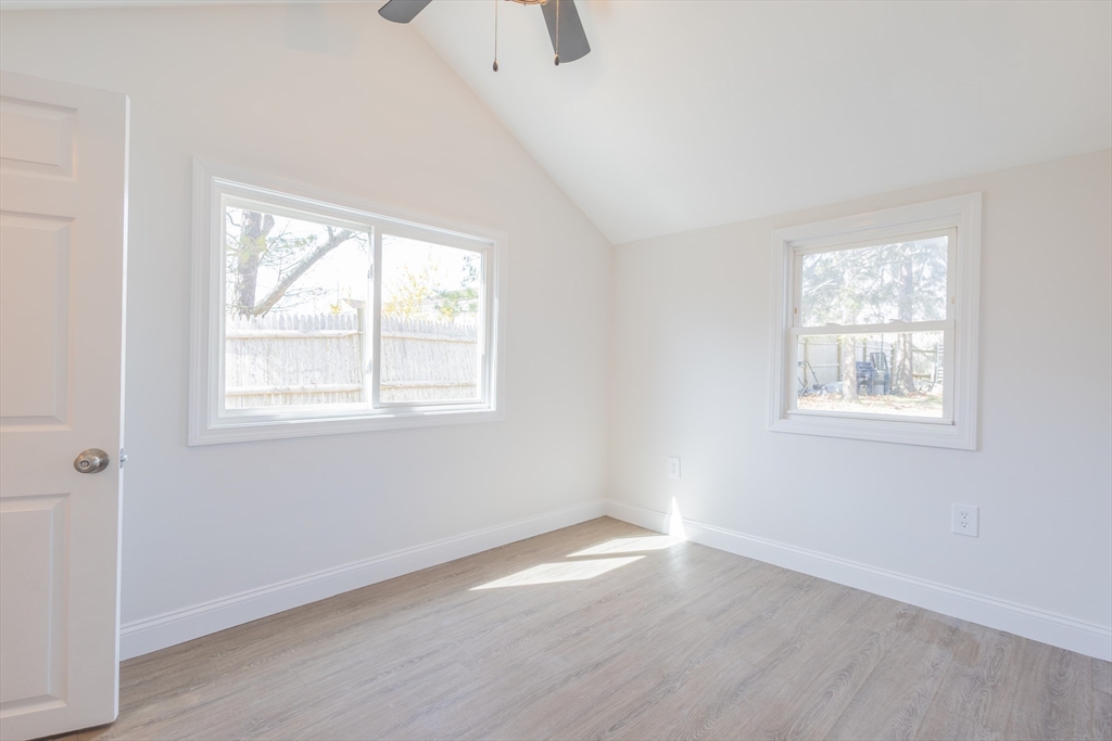 9 Bells Neck Rd # 4