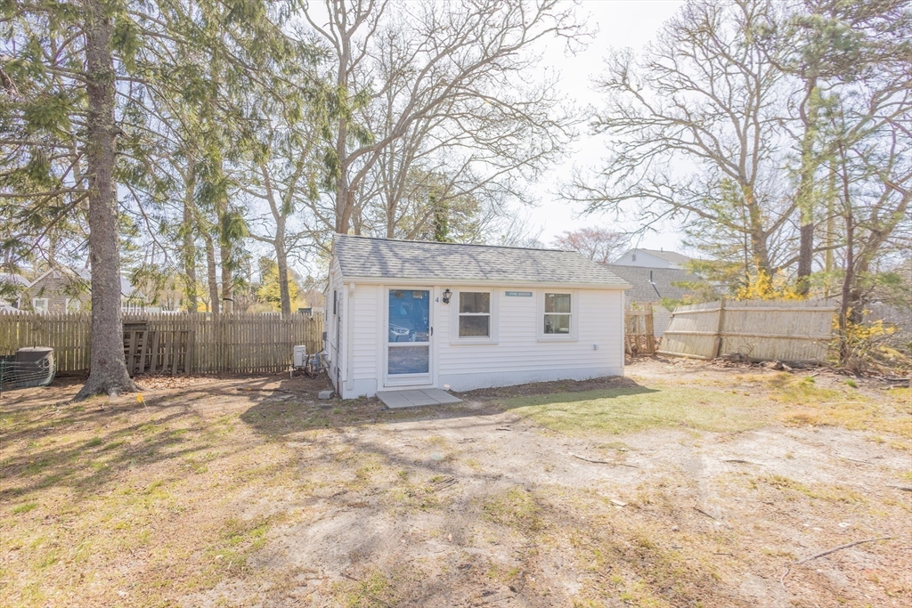 9 Bells Neck Rd # 4