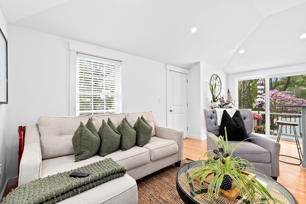 7 Waterview Ln