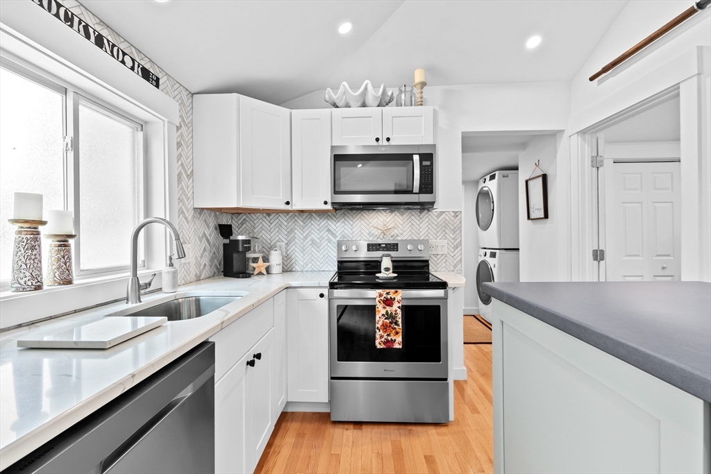 7 Waterview Ln
