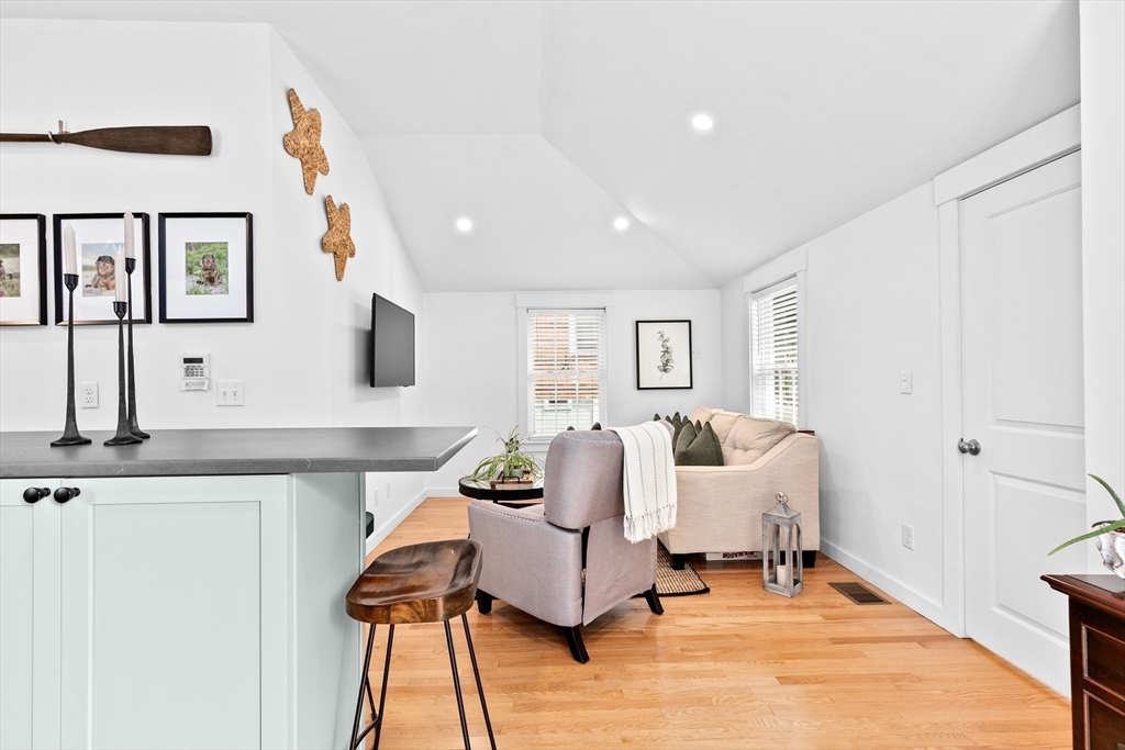 7 Waterview Ln