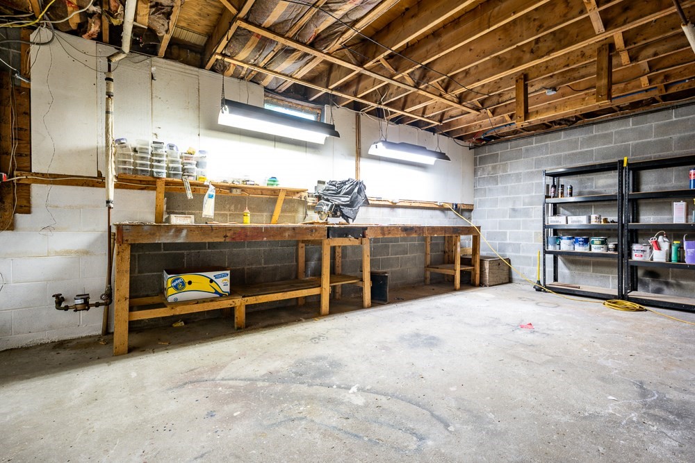 394 Quaker Meeting House Rd