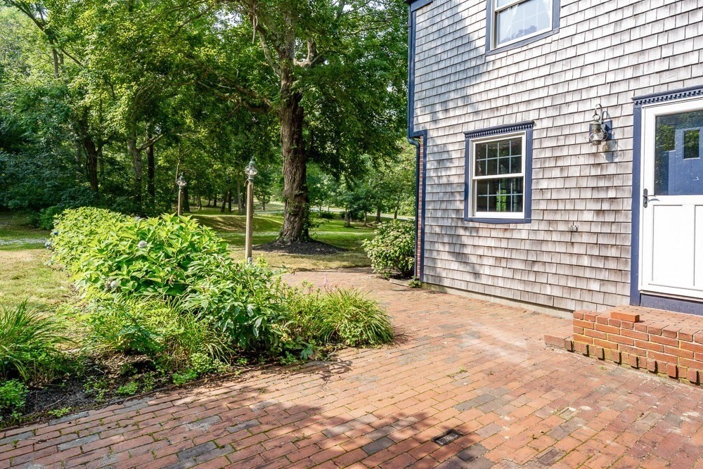 394 Quaker Meeting House Rd