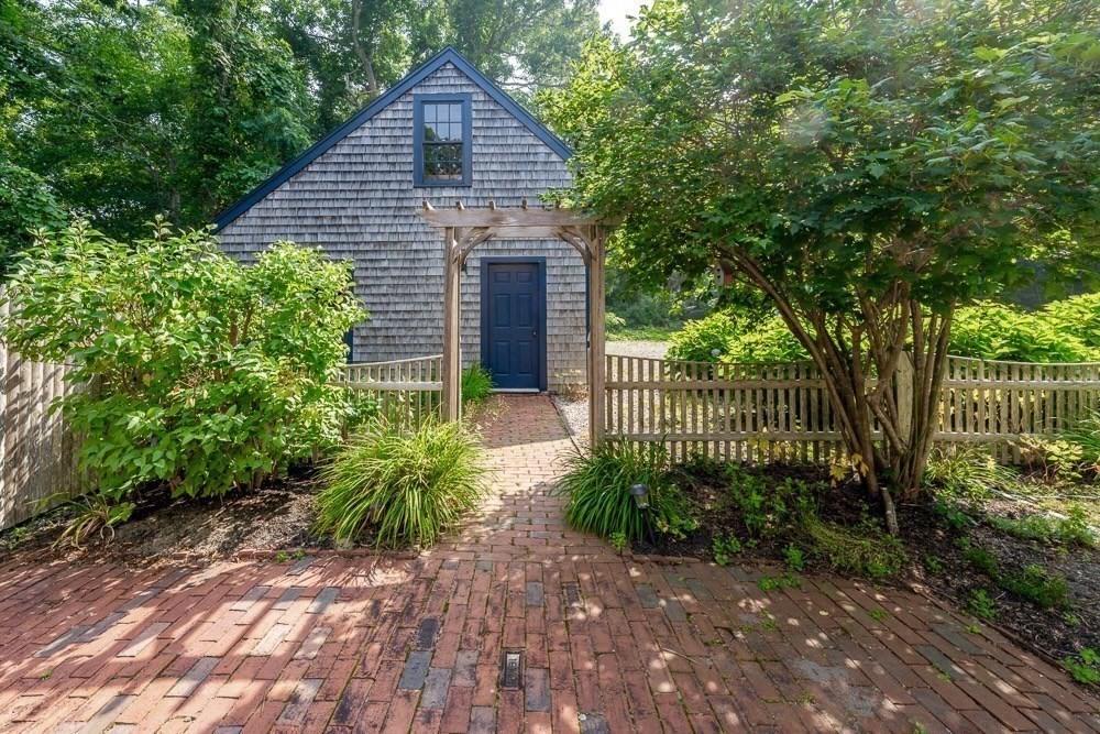 394 Quaker Meeting House Rd