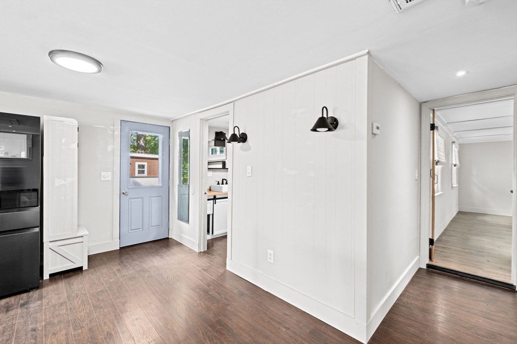 10 Lake Shore Avenue