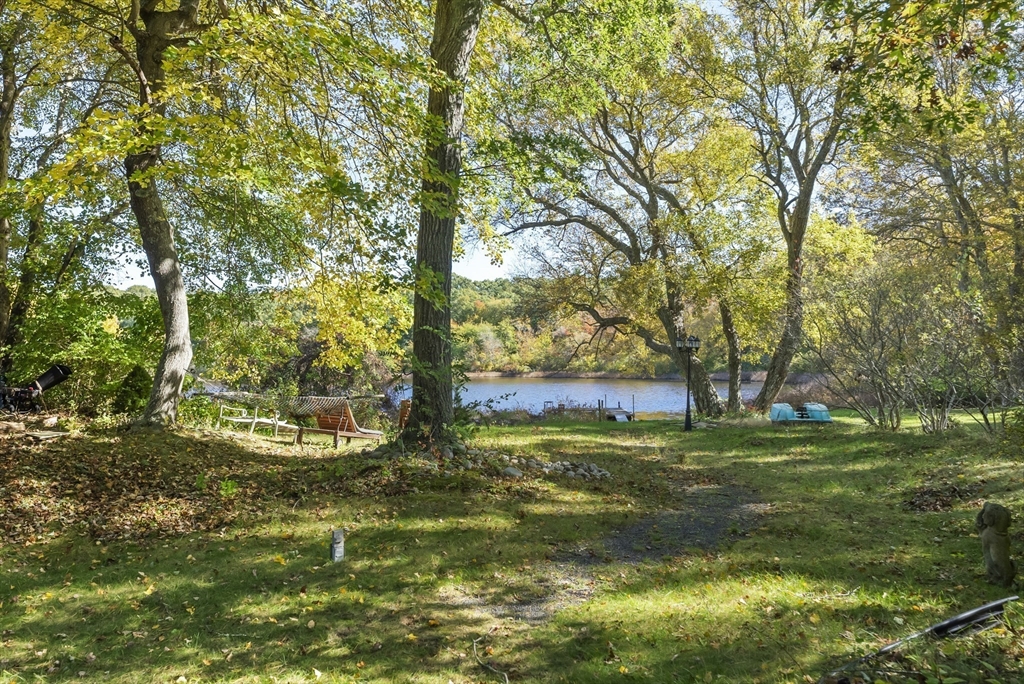 84 Bartlett Rd