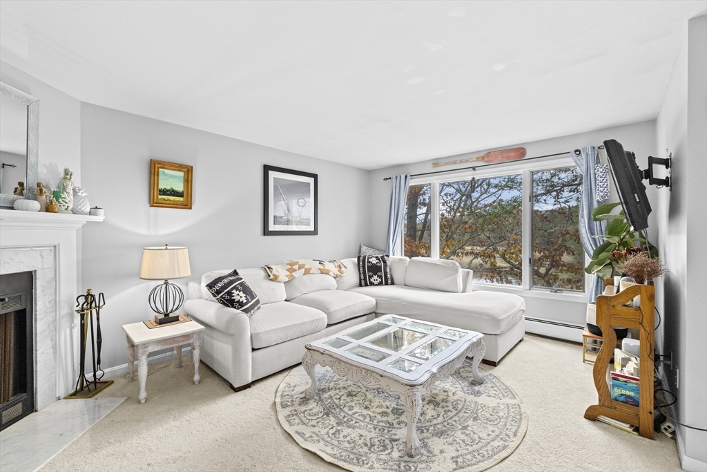 15E Riverview Ave # 15E