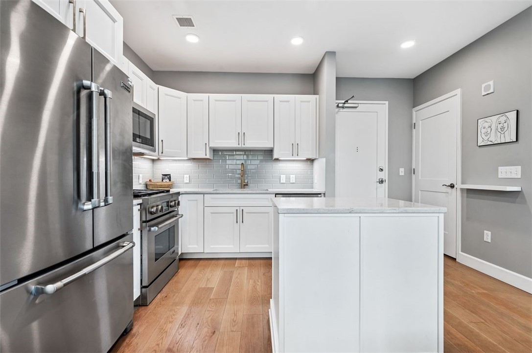 350 Oliver Avenue 908