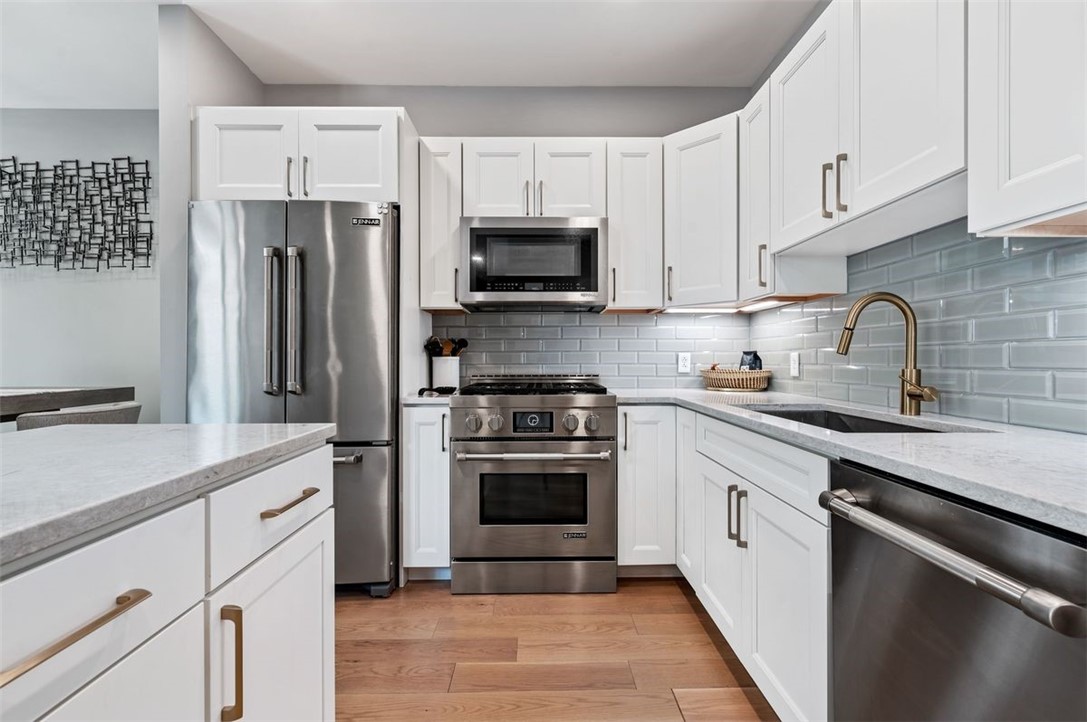 350 Oliver Avenue 908