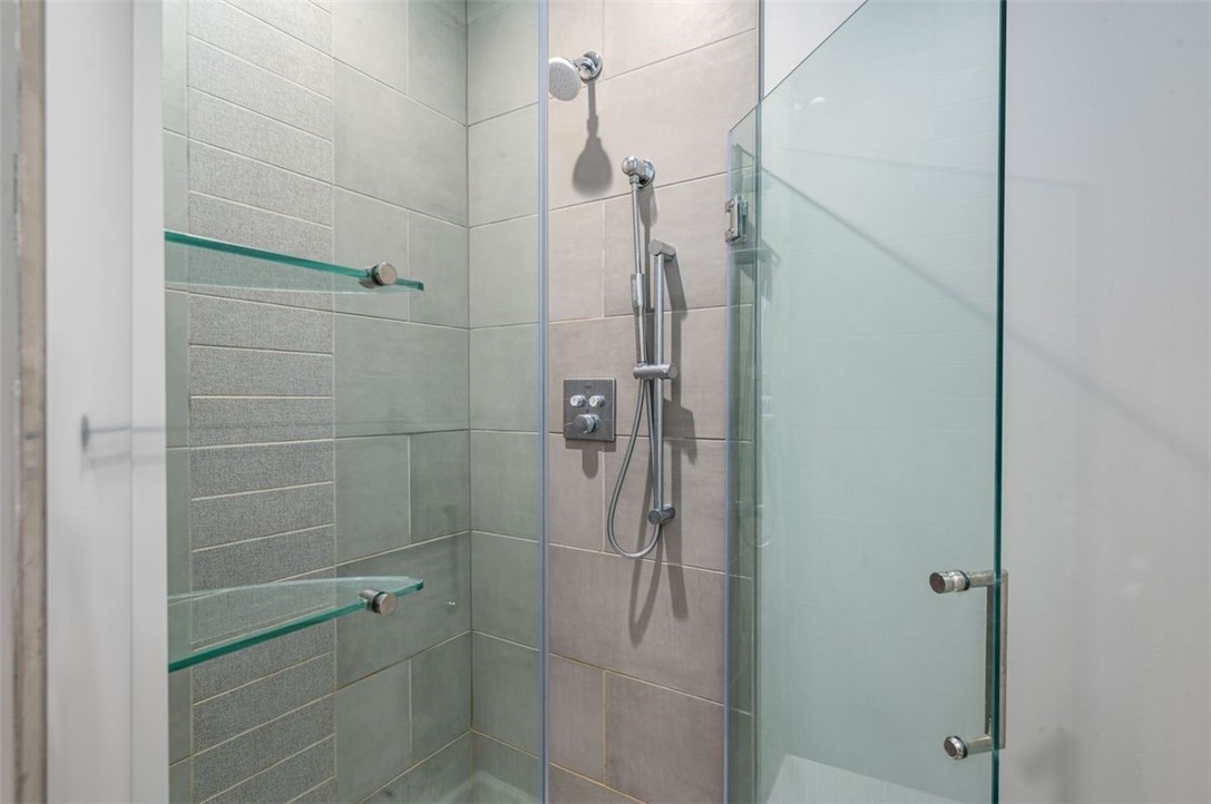 350 Oliver Avenue 908