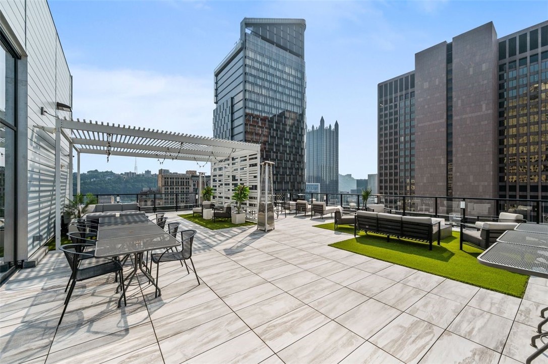 350 Oliver Avenue 908