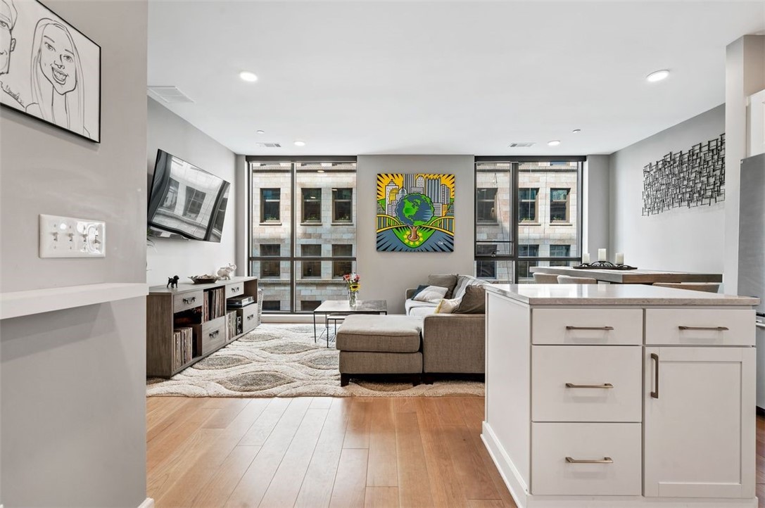 350 Oliver Avenue 908