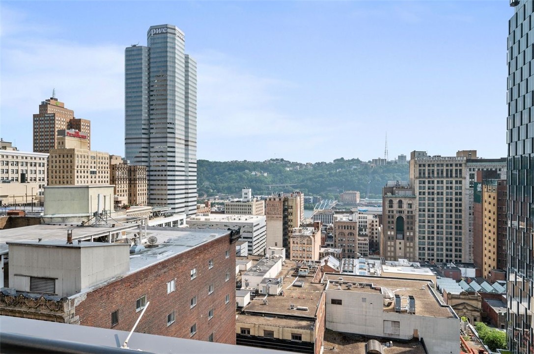 350 Oliver Avenue 908