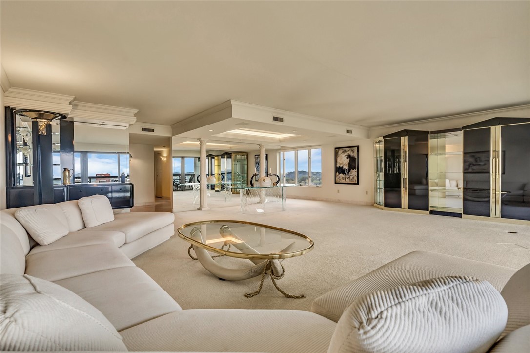 111 Grandview Ave 1203