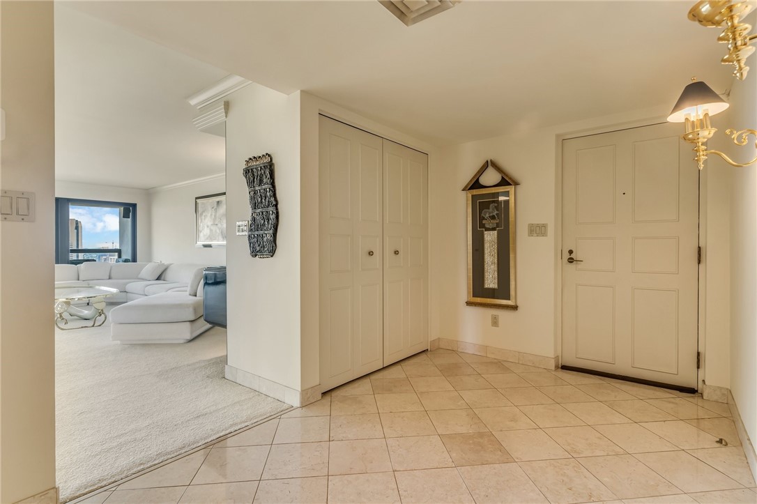 111 Grandview Ave 1203