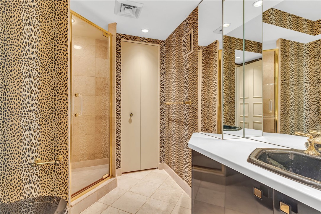 111 Grandview Ave 1203