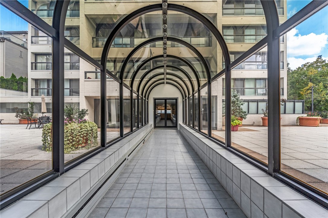 111 Grandview Ave 1203