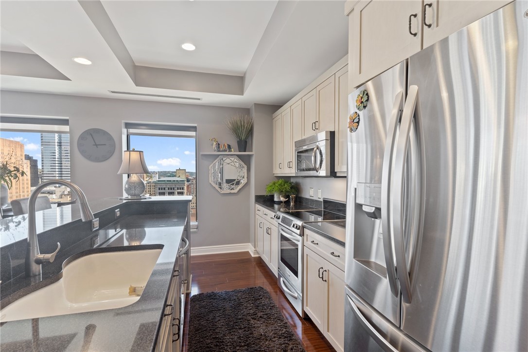 151 Fort Pitt Blvd 1704