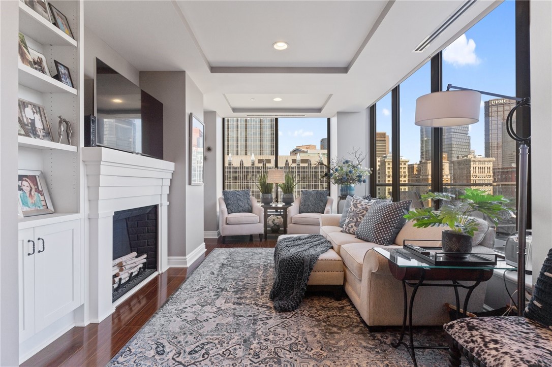 151 Fort Pitt Blvd 1704