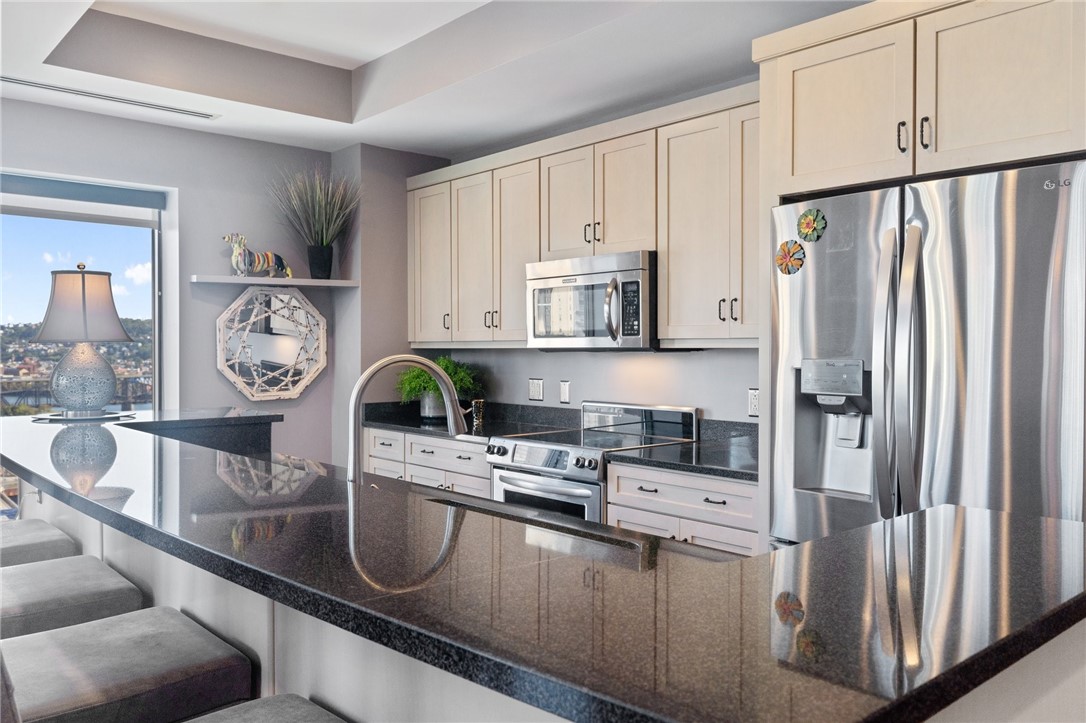 151 Fort Pitt Blvd 1704