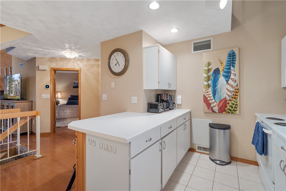 8061 Meadowridge Drive