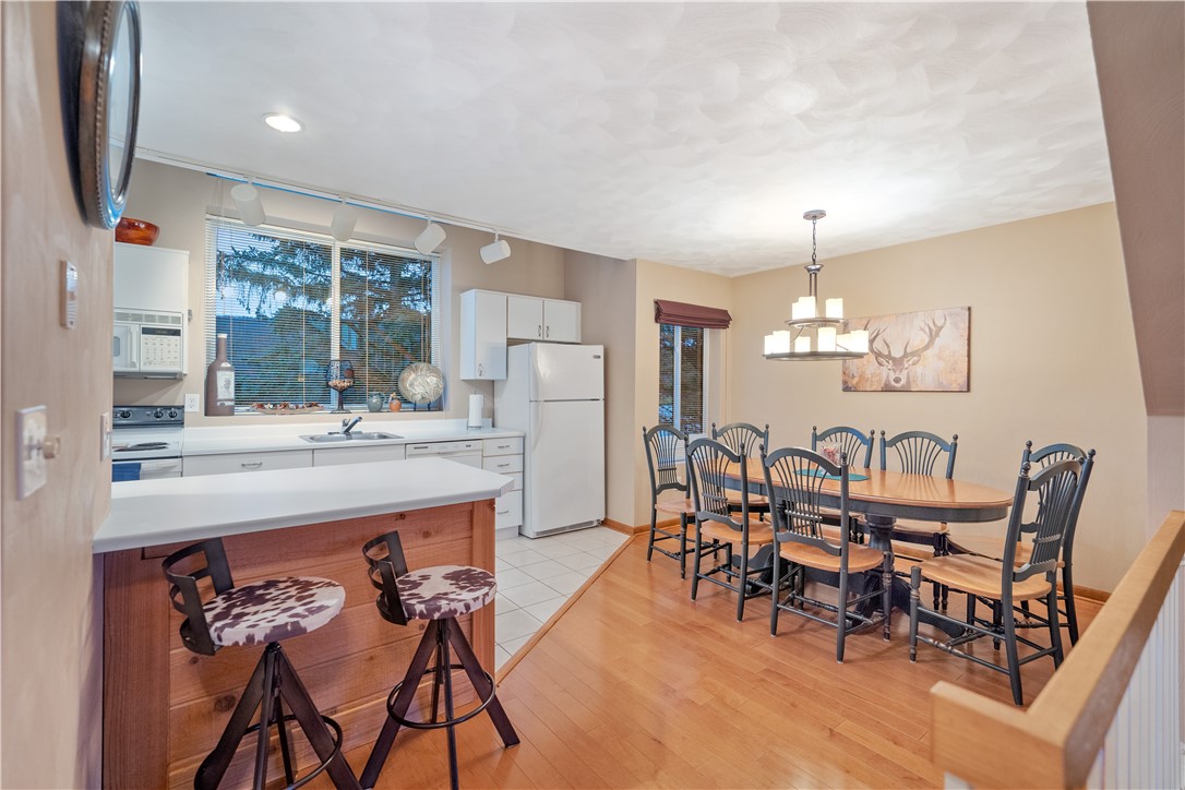 8061 Meadowridge Drive