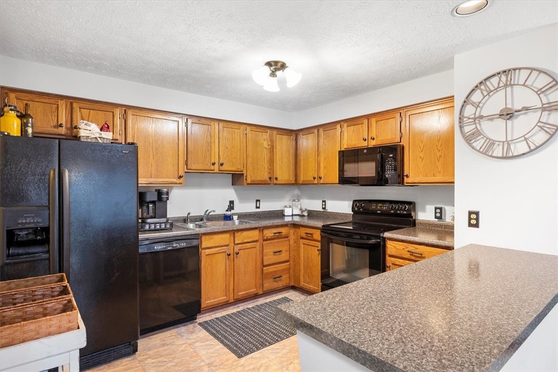 2633 Hunters Point Drive