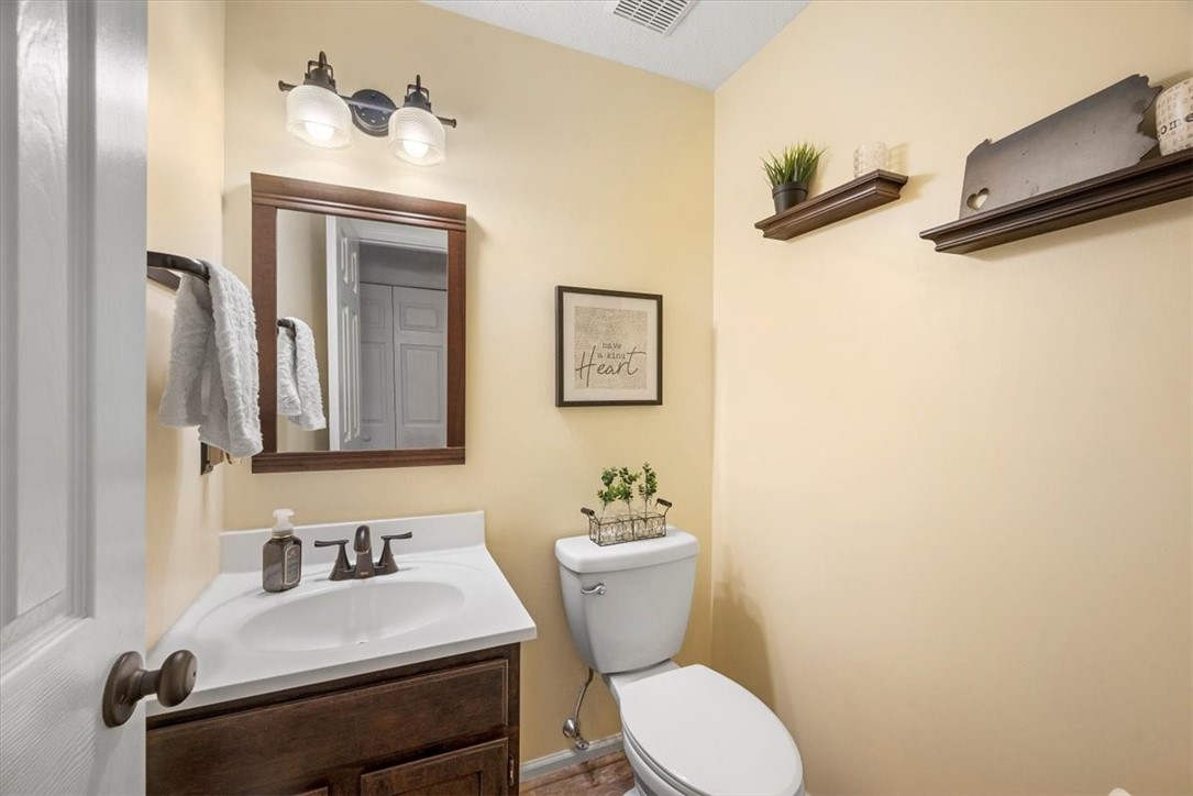 2633 Hunters Point Drive