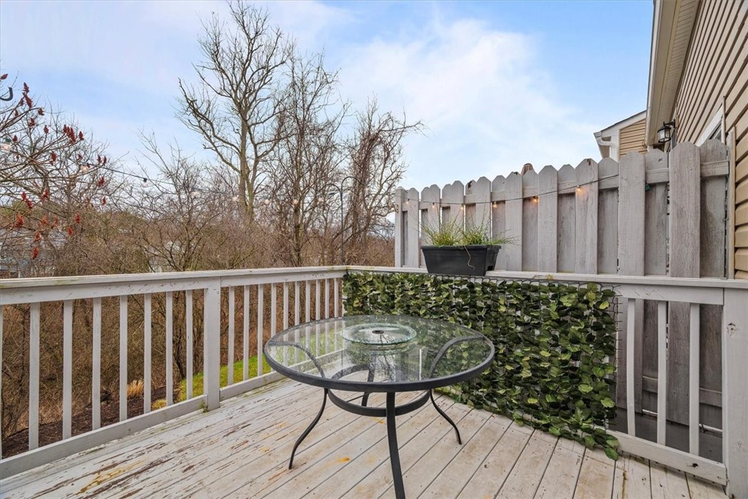 2633 Hunters Point Drive