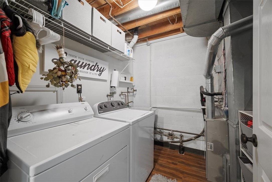 2633 Hunters Point Drive