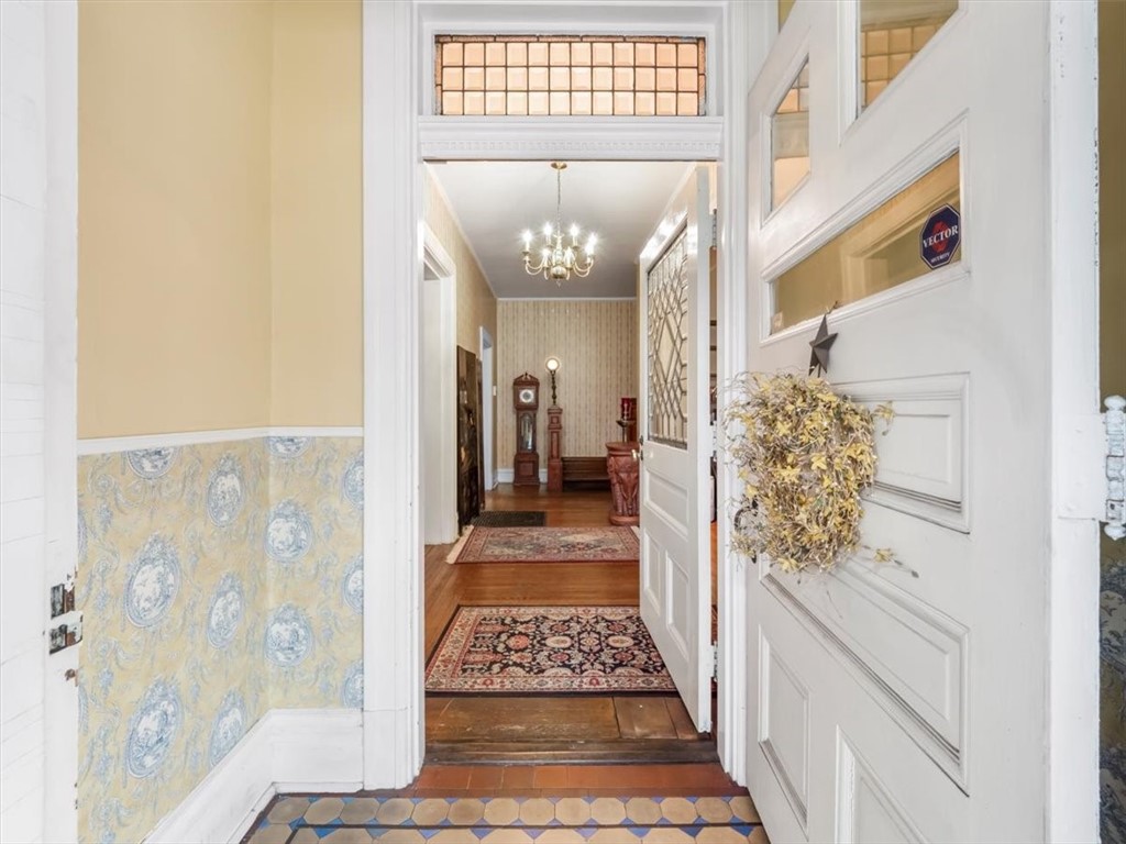 318 S Atlantic Avenue