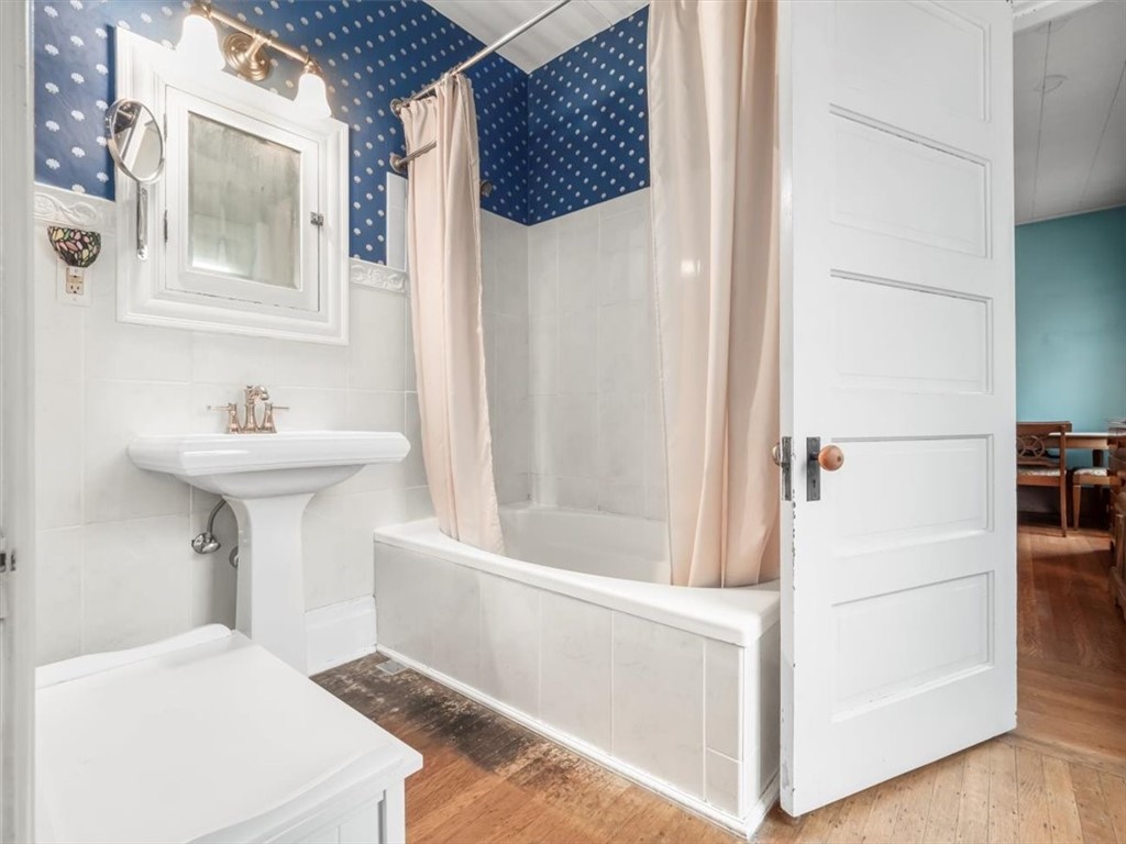 318 S Atlantic Avenue