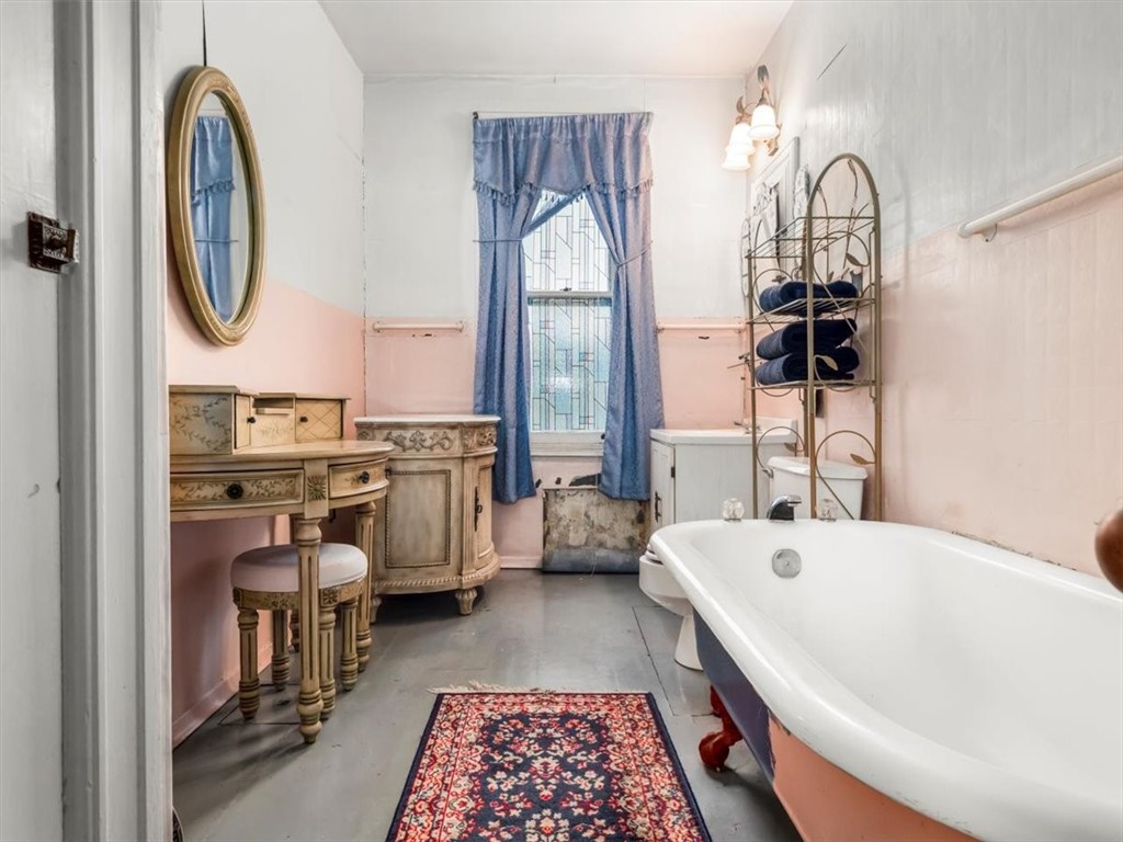 318 S Atlantic Avenue