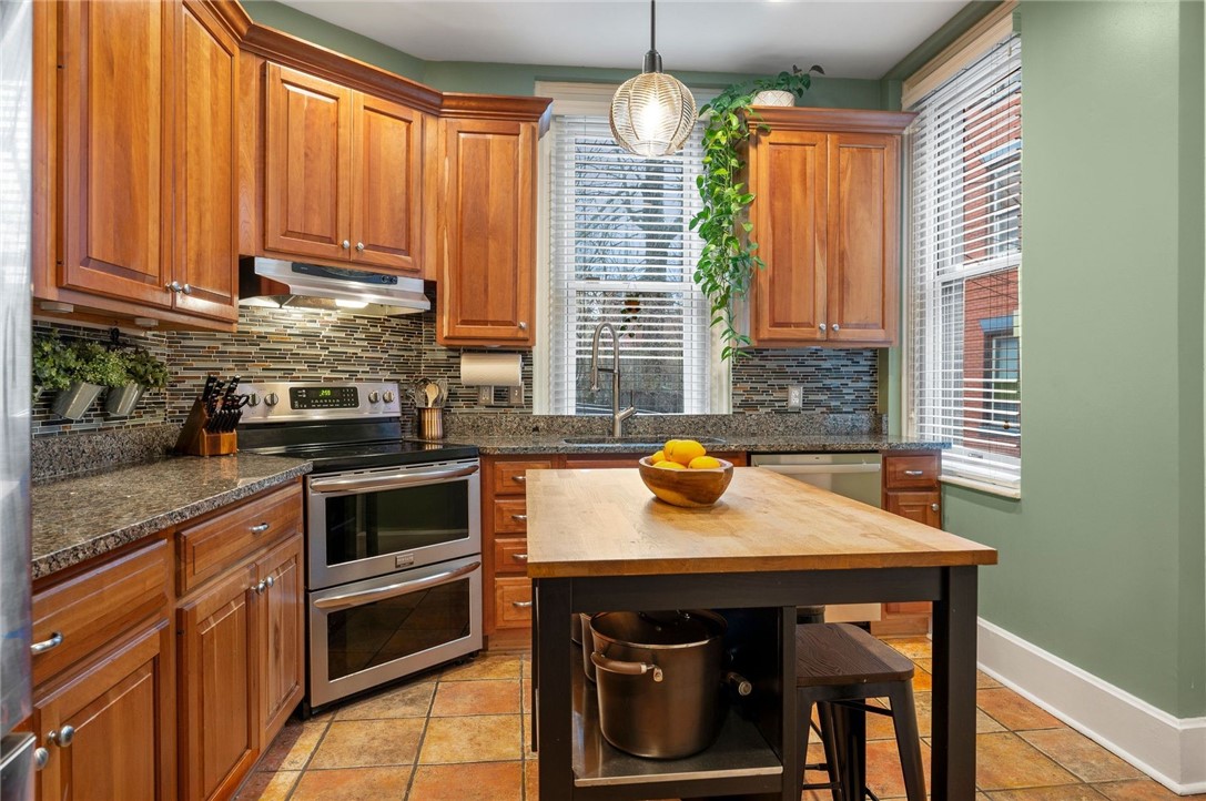 1610 Buena Vista Street