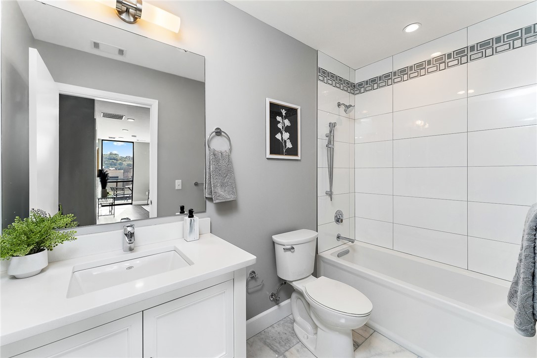 350 Oliver Avenue 801