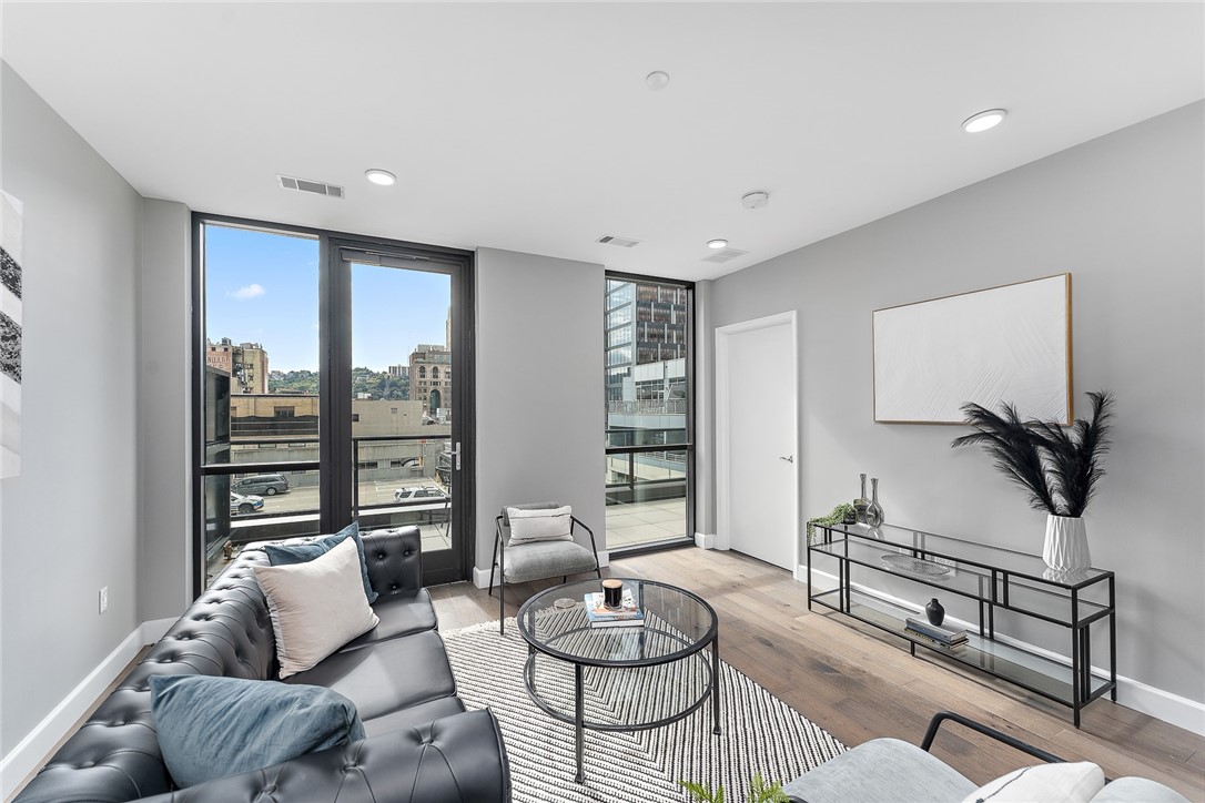 350 Oliver Avenue 801