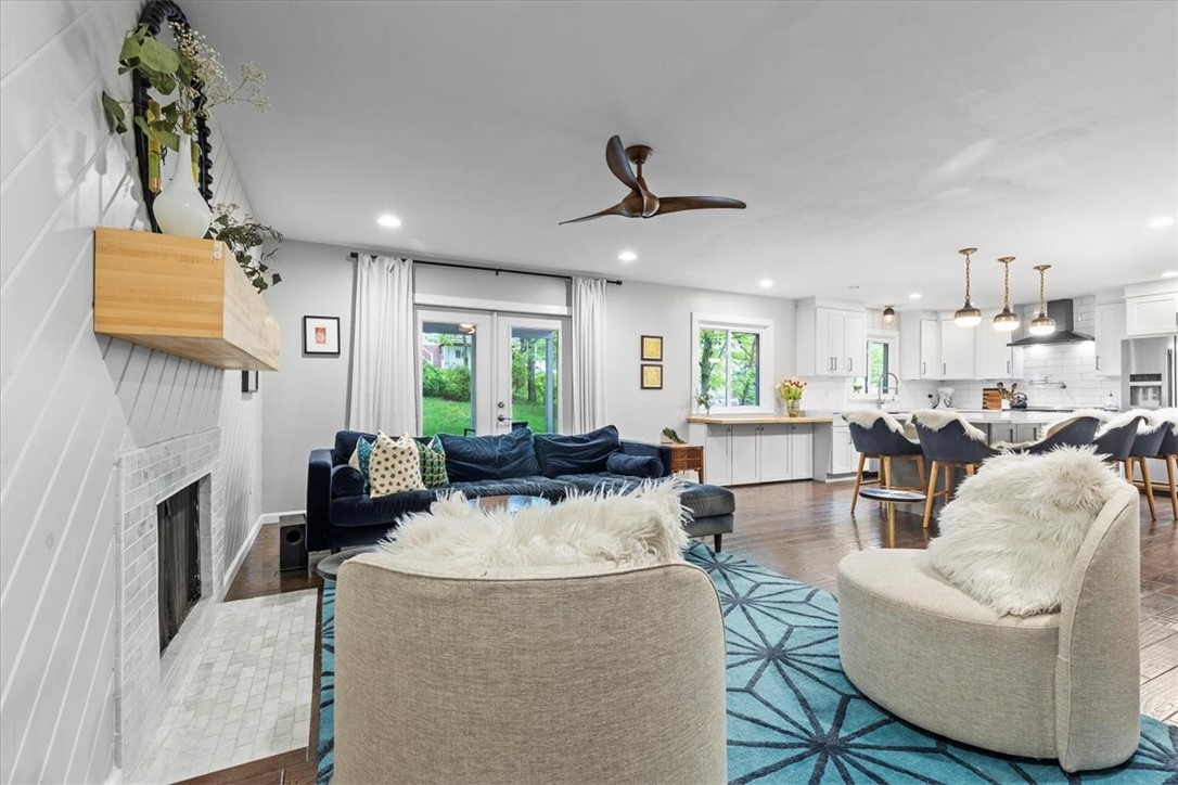 105 Rippling Brook Dr