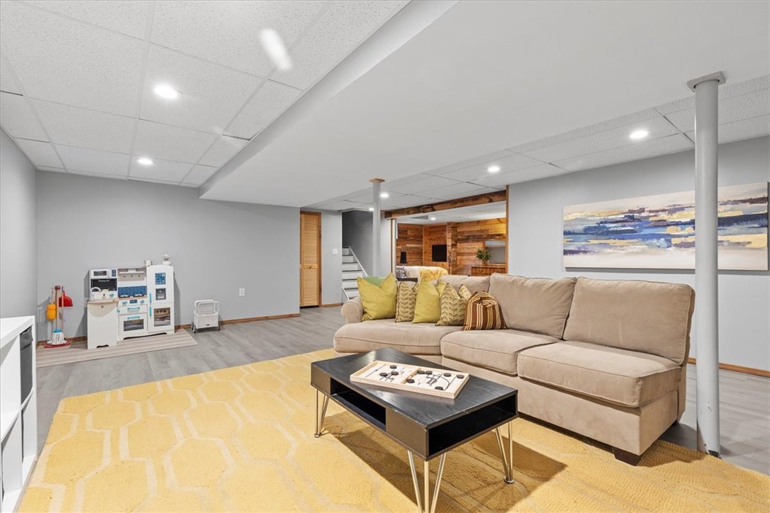 105 Rippling Brook Dr