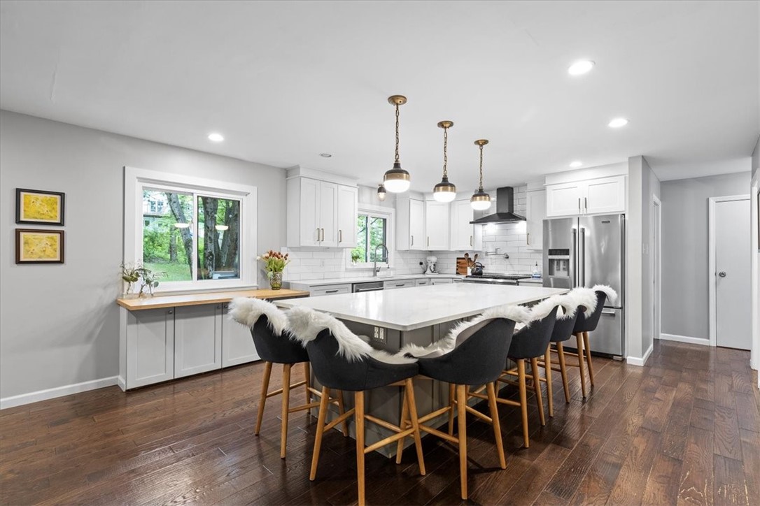 105 Rippling Brook Dr