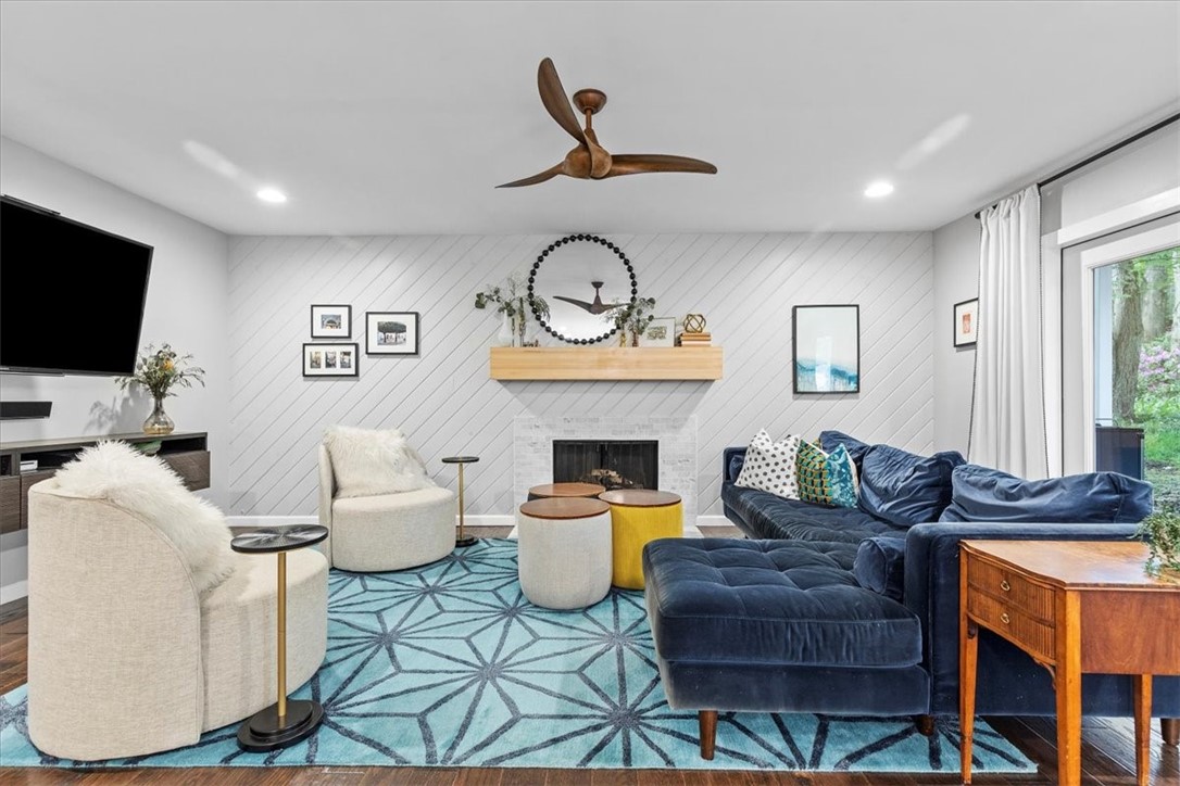 105 Rippling Brook Dr