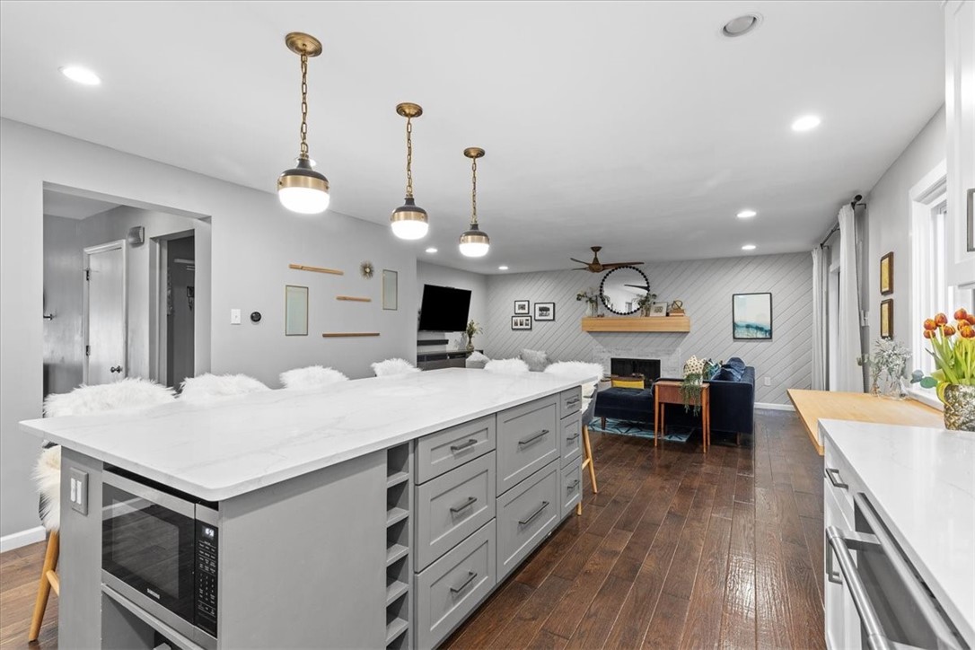 105 Rippling Brook Dr