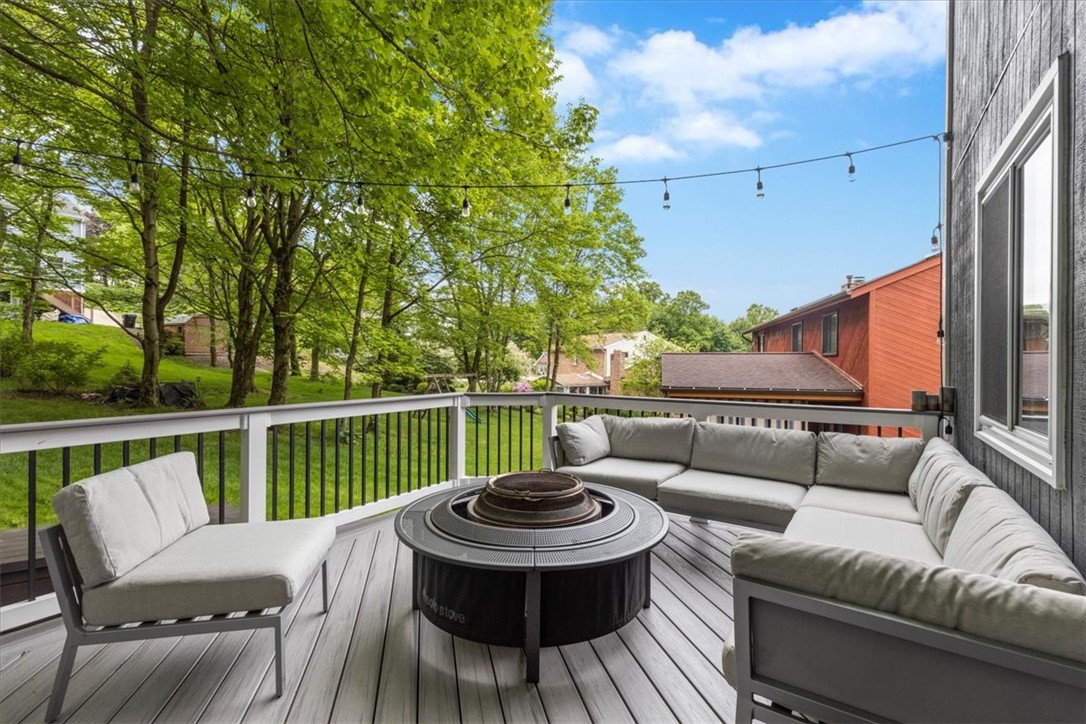 105 Rippling Brook Dr