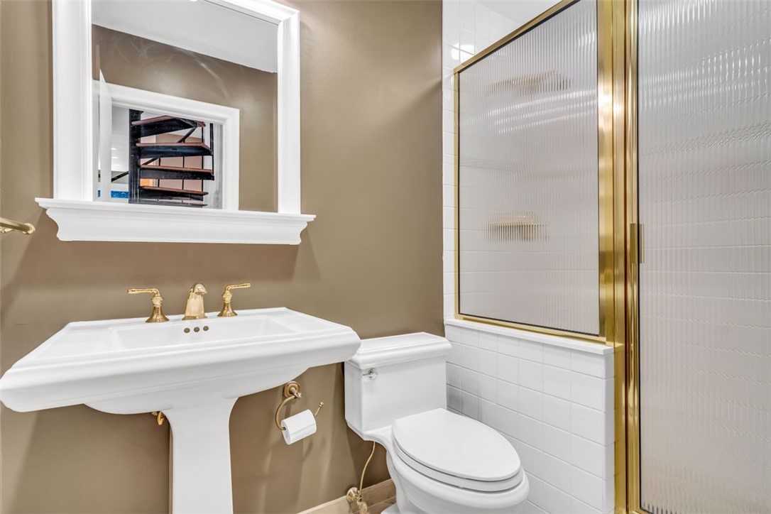 500 S Highland Ave 1