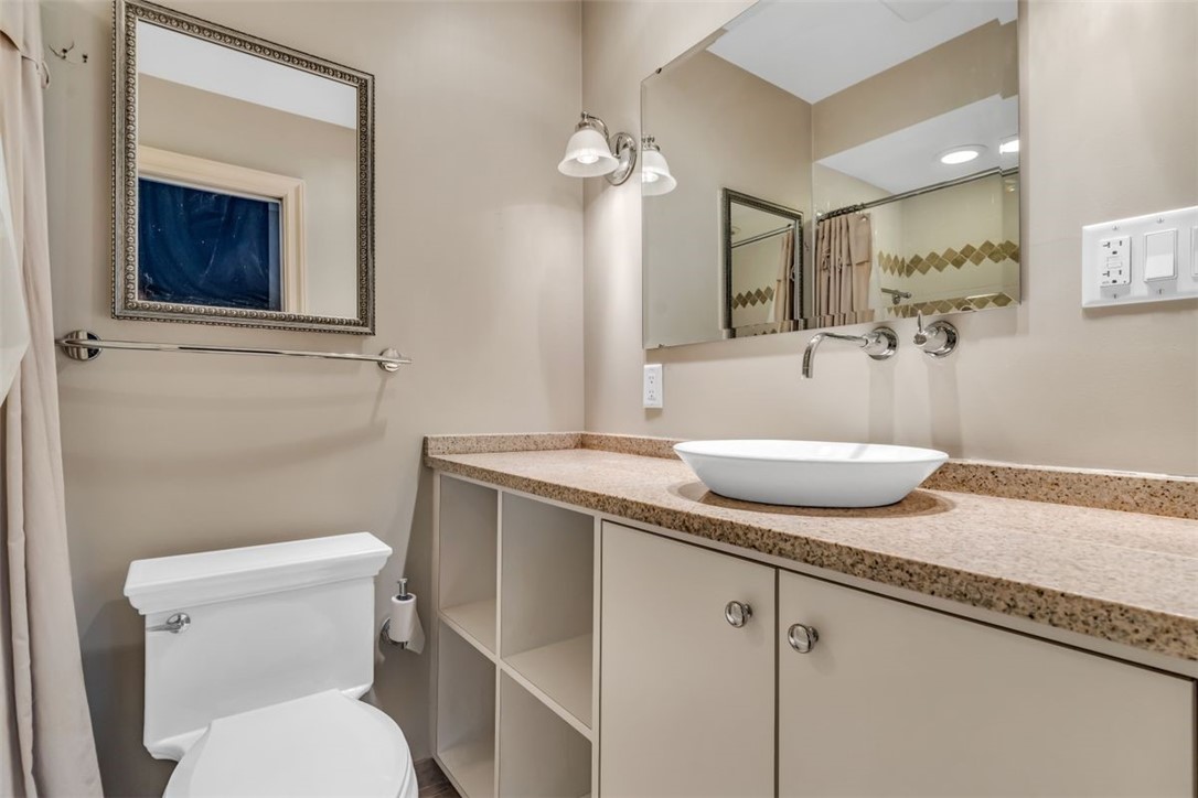 500 S Highland Ave 1