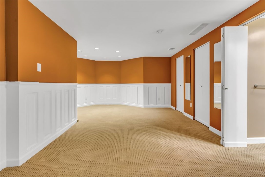 500 S Highland Ave 1