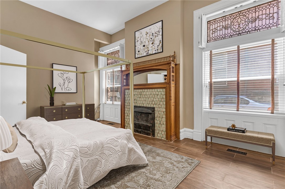 500 S Highland Ave 1