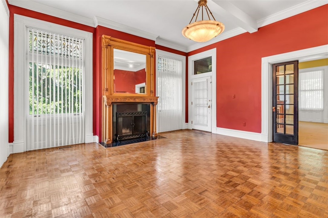 500 S Highland Ave 1