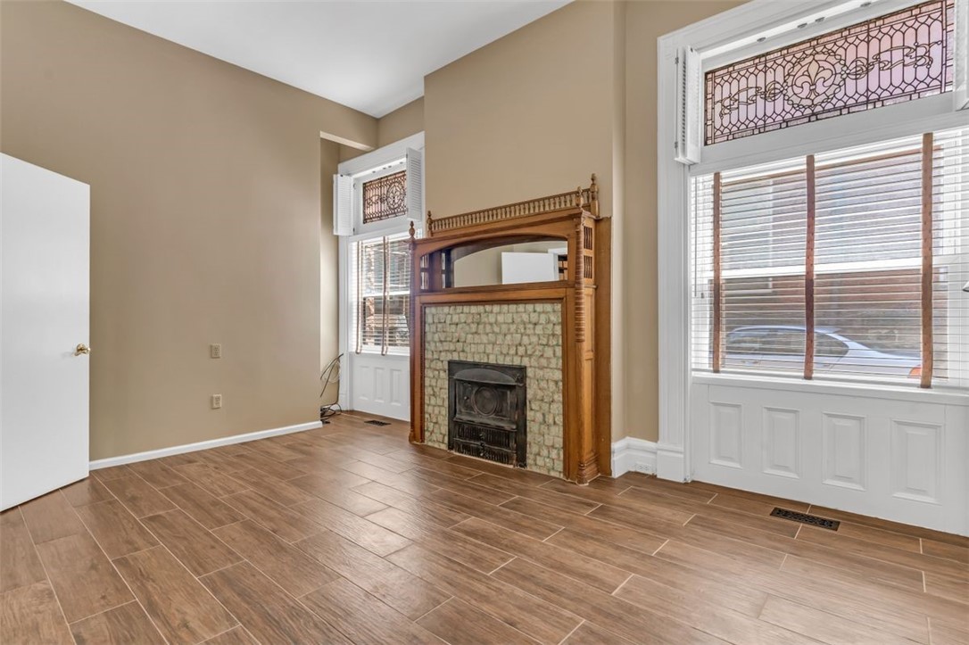 500 S Highland Ave 1