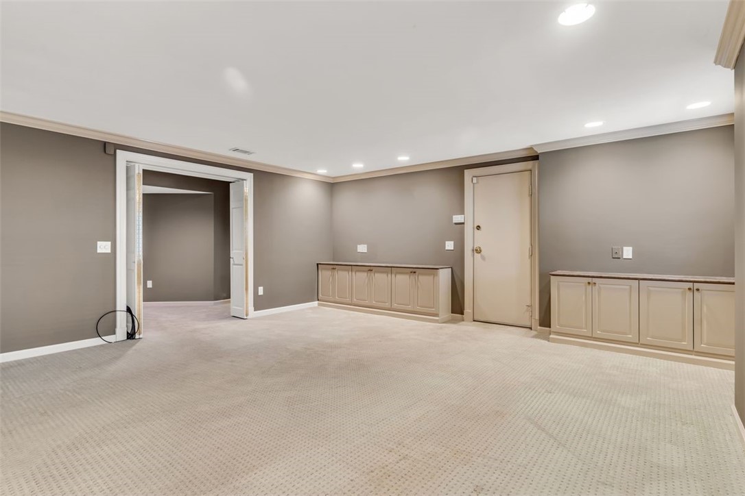 500 S Highland Ave 1