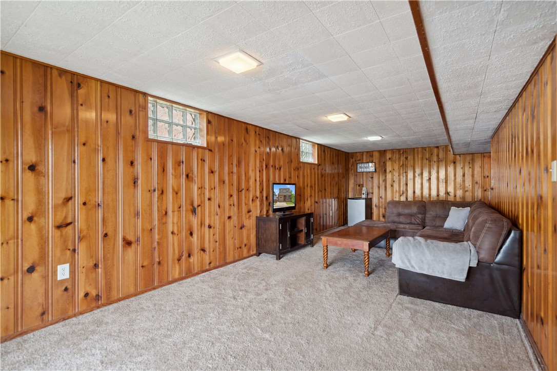 211 Locust St